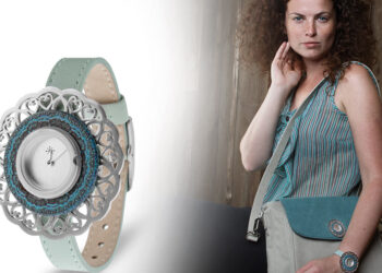 Kombination aus Uhr und Tasche.