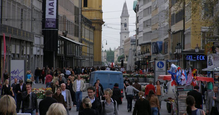 München (hier die Theatiner-Straße) hat am wenigsten Leerstände. Insgesamt hat sich der Markt entspannt, was kleineren Händlern Chancen gibt.