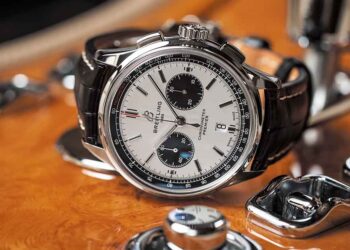 Prunkstück ist der Premier B01 Chronograph 42 mit dem hauseigenen Manufakturkaliber, für das fünf Jahre Garantie gewährt wird.