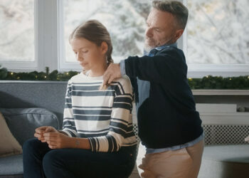 Liebe überwindet alle Grenzen: Juwelier Christ mit neuer Werbekampagne.