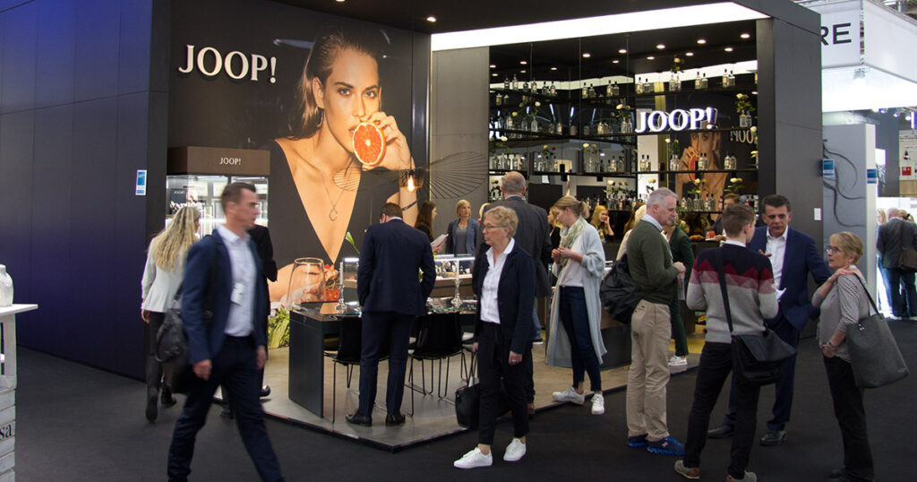 Die Amor Group stellt ihre neue Marke im Sortiment vor. Joop! chic und anspruchsvoll.