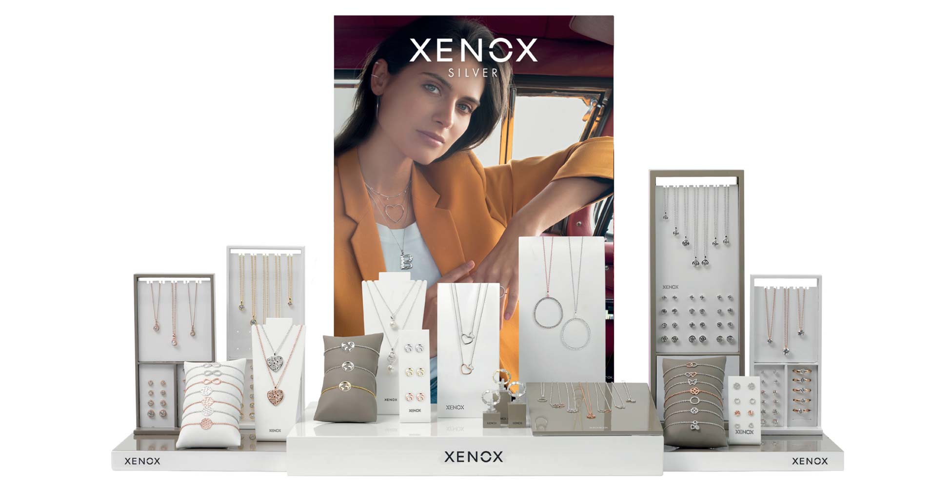 Das XENOX-Display präsentiert eindrücklich die Vielfalt der Marke.