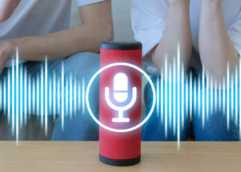 Alexa hört mehr als User denken (Foto: shutterstock.com/metamorworks).