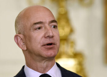 Amazon-Chef Jeff Bezos hat erstmals die Handelsumsätze verraten.