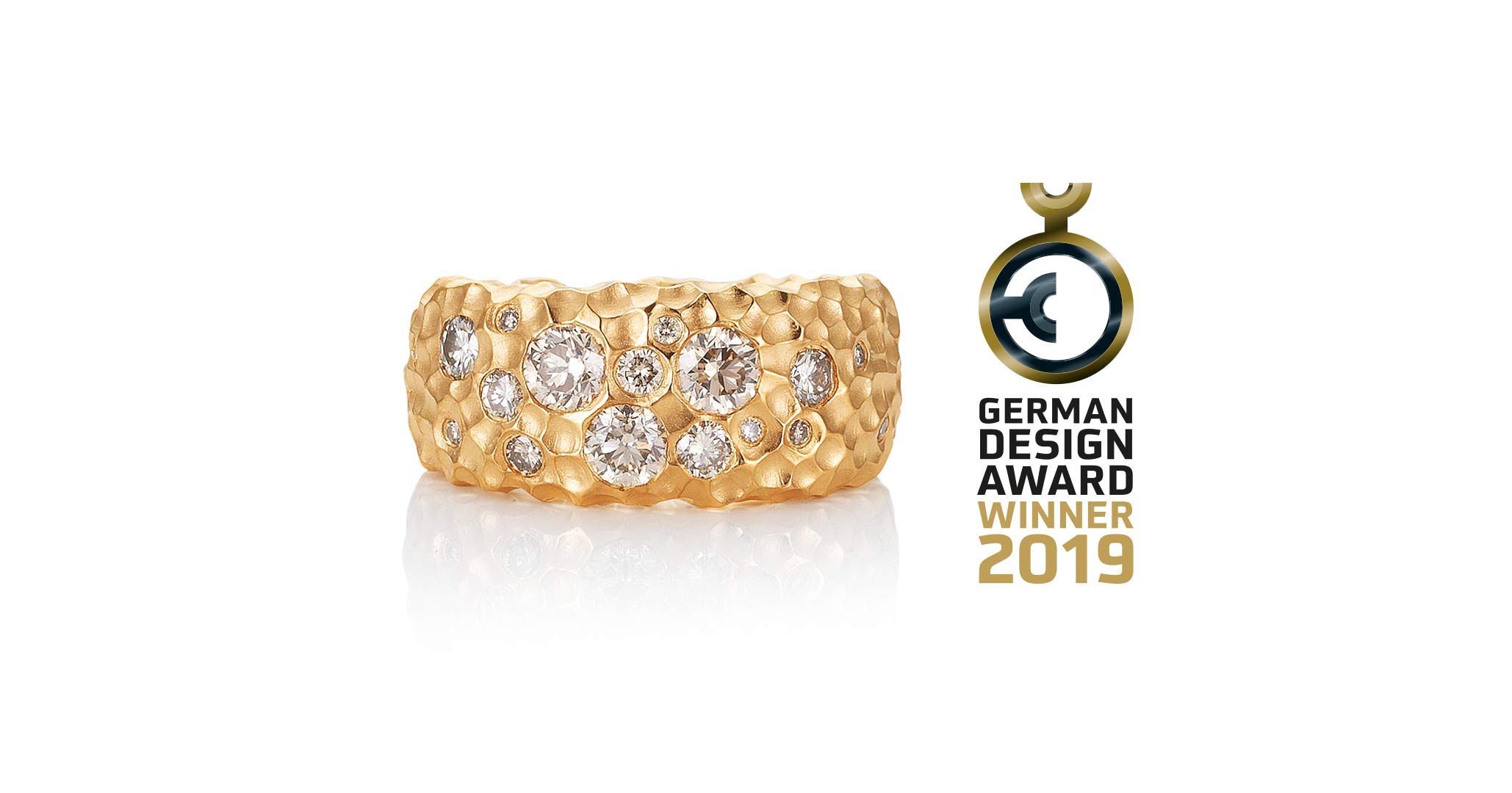 Für diesen "Morgentau"-Ring aus Roségold 750 mit pastellfarbenen Brillanten erhielt Marion Knorr den German Design Award 2019.