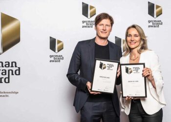 Freuen sich über die Auszeichnung: Carola und Nils Eckrodt.