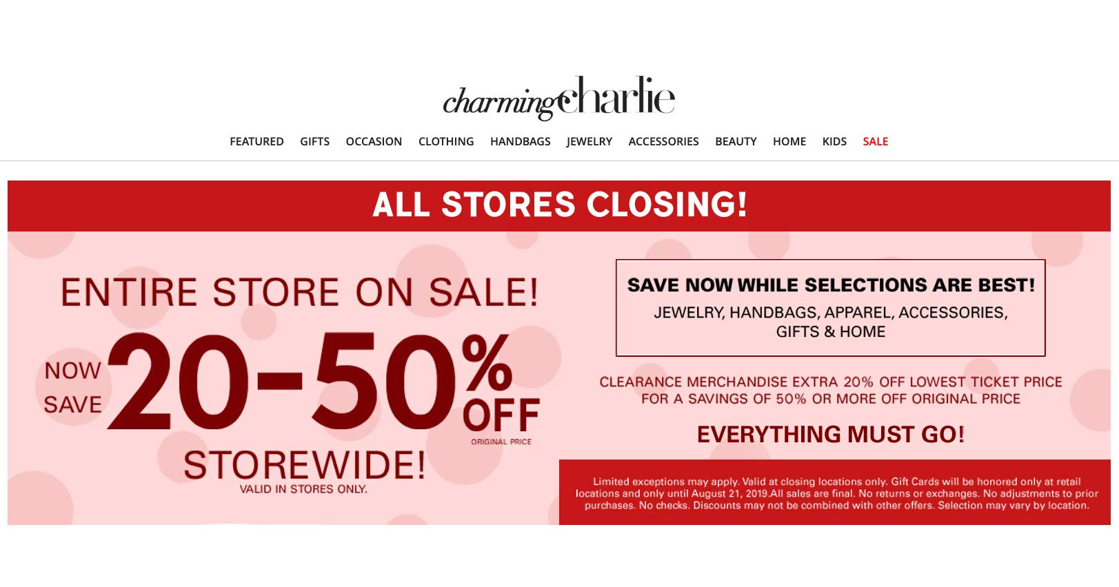 Der Webshop von Charming Charlie weist auf die Schließung der Geschäfte hin.