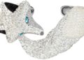 Traumhafter Hingucker: Der Cuff mit Polarfuchs.