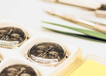 Die Meister Chronoscope kann ab sofort mit einem Saphirglas nachgerüstet werden.