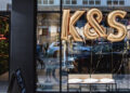 Kapten & Son hat außer Uhren auch Taschen, Rucksäcke und Brillen im Portfolio.