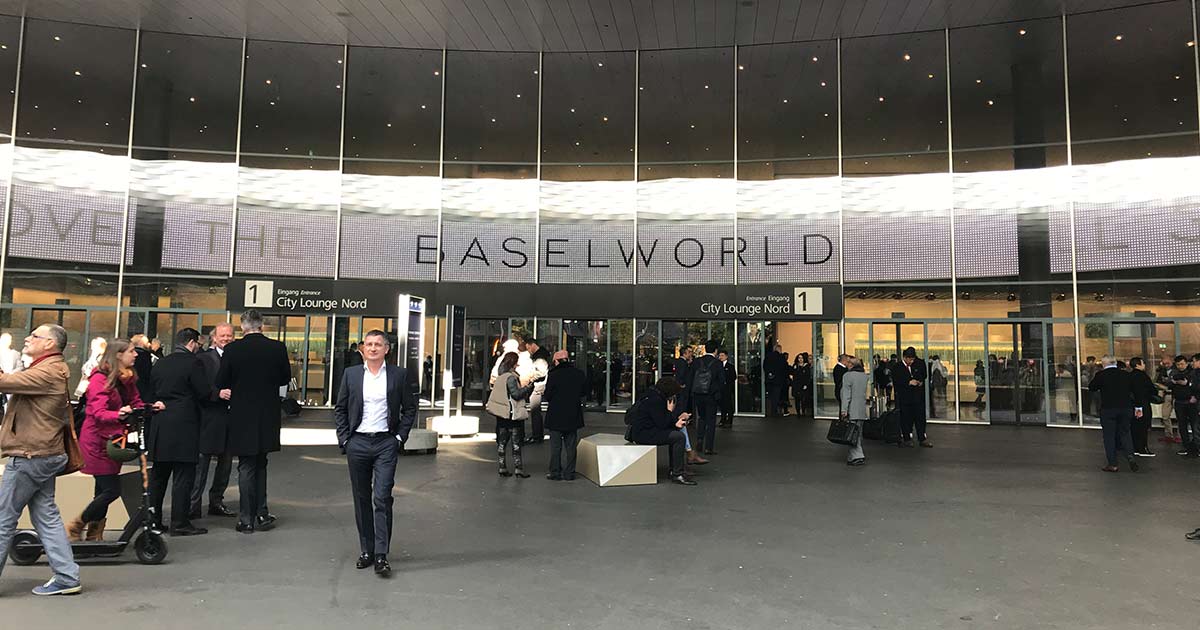Der Messebetreiber der Baselworld hat Ärger mit einem Großaktionär und soll umfangreich Geschäftsberichte offenlegen.