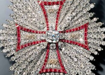 Unbekannte fordern neun Millionen Euro, unter anderem für den gestohlenen Bruststern des Polnischen Weißen Adler-Ordens.