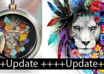 Starke Anlehnung: Das Löwenamulett von Christian Lorenz (li.) und die Originalzeichnung von Svenja Schmitt.