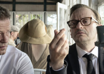 Viel muss passieren, bis Til Schweiger in seinem Kinofilm „Die Hochzeit“ endlich heiratet – mit Trauringen der Trauringschmiede.