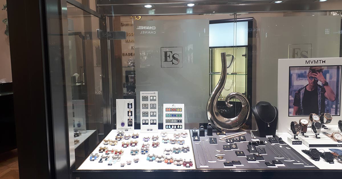 Die Marke Heide Heinzendorff wird bei "Siemens Juwelen" immer im Fenster präsentiert.