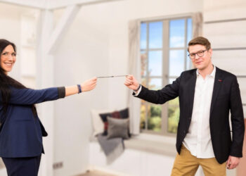 Vanessa Gisbertz und Simon Stratemeier von Monessa arbeiten mit QVC zusammen.