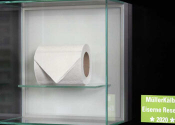 Inszeniert alles, was uns lieb und teuer ist: Vitrinen-Spezialist Müller-Kälber.