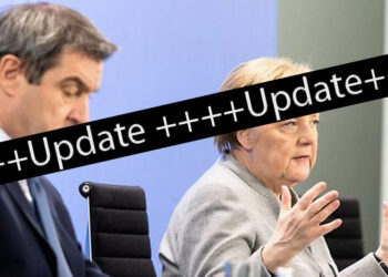 Ausgerechnet Bayern schert aus: Ministerpräsident Söder (l.) gab nach der Kabinetts-Sitzung in München bekannt, dass in Bayern die Geschäfte erst am 27. April wieder öffnen werden.