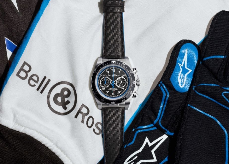 Für 2021 hat Bell & Ross eine Uhrenkollektion entwickelt, die von der grafischen Charta des Alpine Teams inspiriert ist.