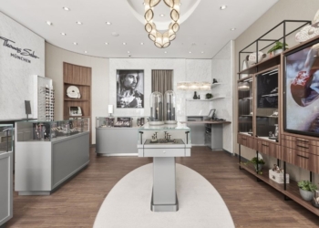 Die ikonische Farbe Schwarz der THOMAS SABO Markenwelt findet in der Perusastraße als Hintergrund für die Präsentation der Kollektionen dezenten Einsatz.