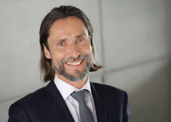 Paukenschlag aus Norderstedt: Marc Czemper von Casio teilt mit, dass alle Vertriebsverträge mit bestehenden Händlern aufgelöst und Gespräche für die Zeit ab Januar 2022 folgen.