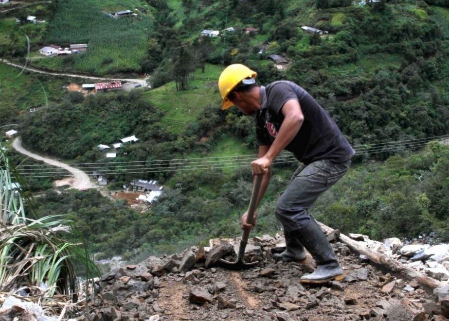 Die GIA-Fördergelder unterstützen den Export und das Testen von Golderzproben aus der Region Puno, die sich in 4.500 Meter Höhe in den Anden befindet.