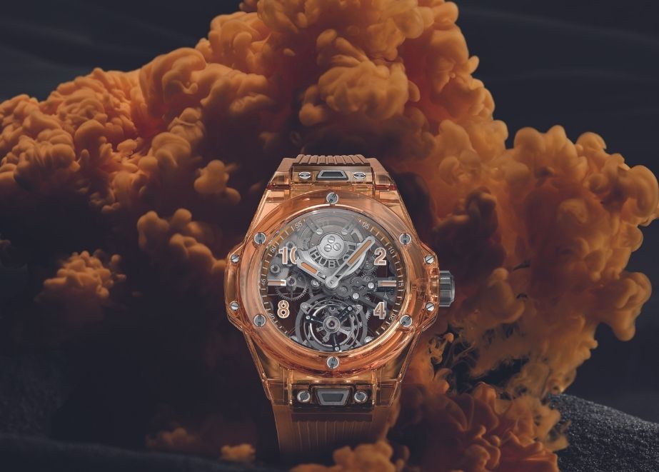 2021 sorgt Hublot mit dem weltweit ersten orangefarbenen Saphirglasgehäuse bei der Hublot Big Bang Tourbillon Automatic für frischen Wind in der Haute Horlogerie.