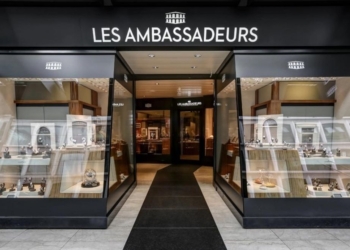 Les Ambassadeurs als Nummer 3 der Schweizer Schmuck- und Uhrenhändler, Montredo in etwa im gleichen Ranking unter den Onlineplattformen.