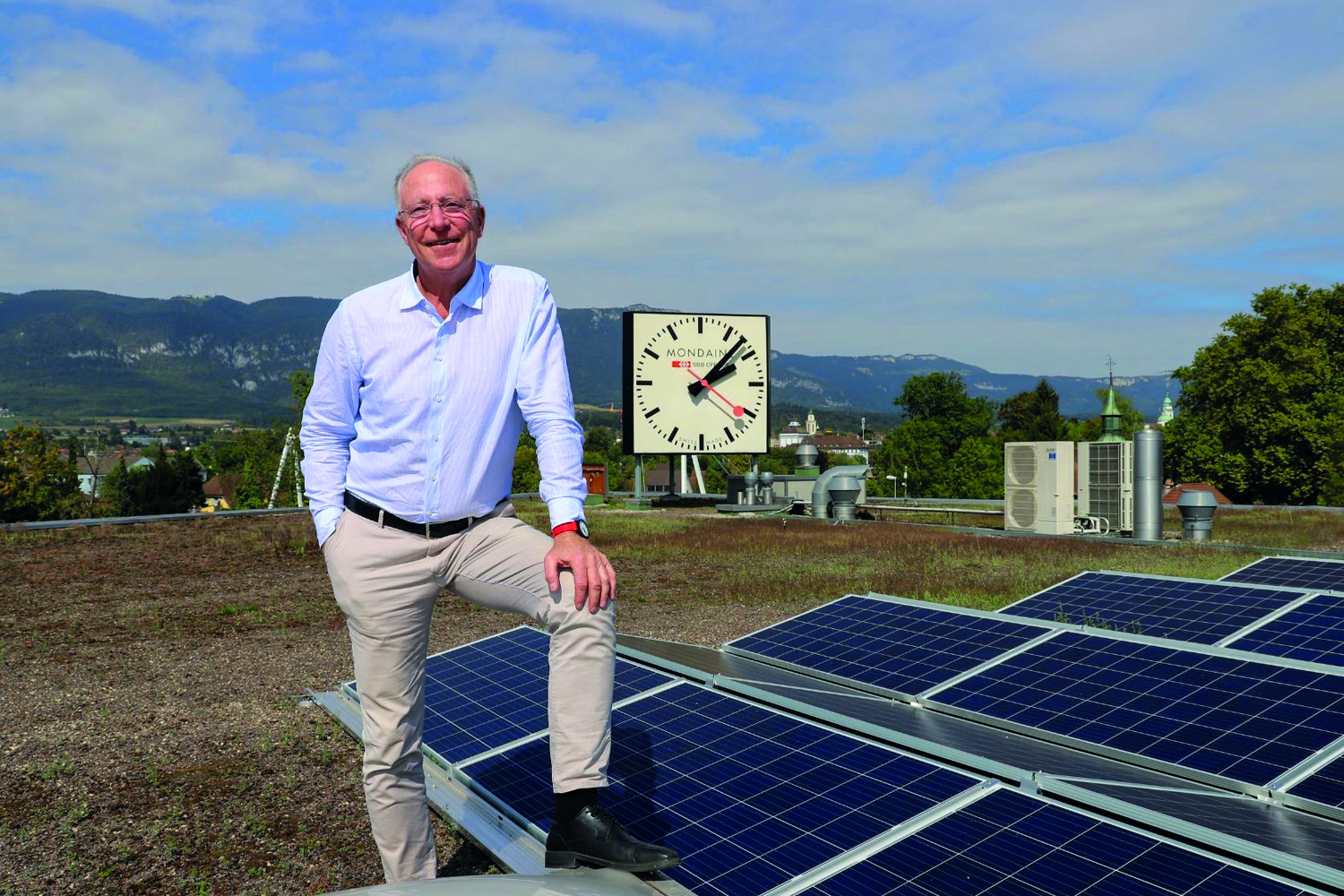 „Als eine der ersten Uhrenfirmen weltweit ist die gesamte Mondaine Group CO2-neutral – die Fabrik, die Verwaltung, das Headquarter und auch sämtliche Uhren“, sagt Mitinhaber André Bernheim.