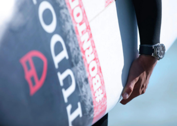 TUDOR schlägt Wellen World Surf League Big Wave Season_2022