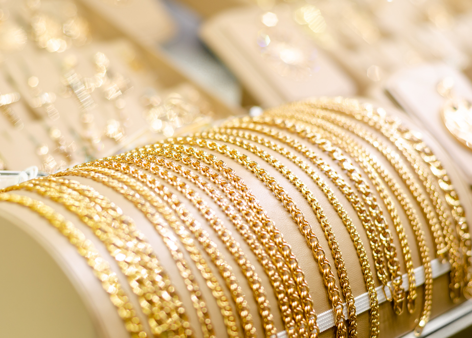 Goldschmuck Goldschmuck mit 18 Karat sorgt beim Juwelier für mehr Umsatz. © Shutterstock