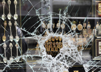 Deutschlandweit vier Juwelier-Einbrüche an einem Tag