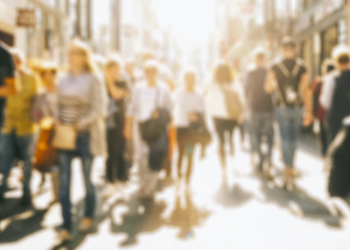 Problemzone Fußgängerzone: Die Innenstädte sind noch immer überdurchschnittlich stark von Frequenzrückgang betroffen. Foto: R.Classen/Shutterstock.com