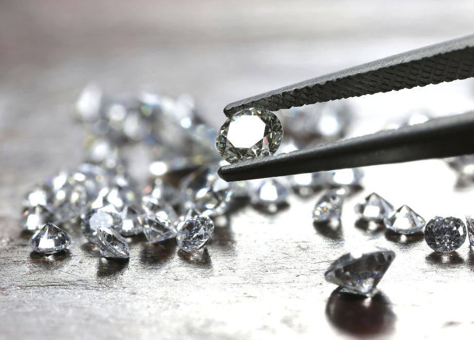 Echt oder synthetisch? Bei Diamanten herrscht nach wie vor zu wenig Aufklärung. Dies kann zu irreführender Vermartung führen. © Shutterstock