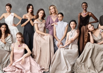 La collection Legend of diamonds – 25 Mystery Set Jewels © Marc de Groot - Van Cleef & Arpels