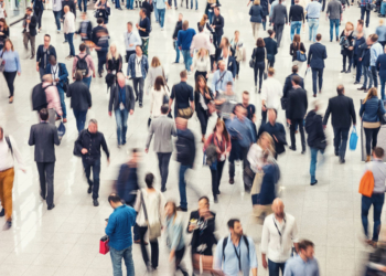 Top oder Flop: Einkaufszentren in Deutschland wurden von ihren Mietern bewertet. Der Shoppingcenter Report 2022 liefert Ergebnisse. © Shutterstock