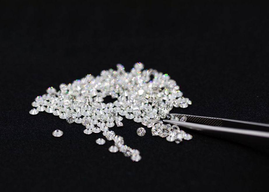 Innovation der Technik-Abteilung der De Beers Group erhöht die Effizienz bei der Testung kleinster Diamanten © De Beers Group