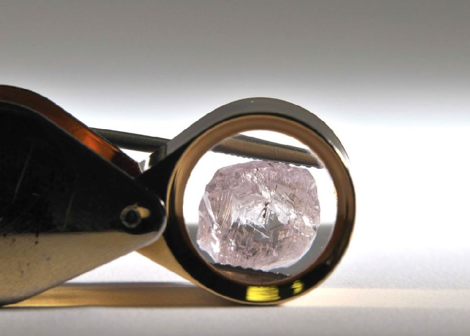 Durch das Aus der Koffiefontein-Mine fällt eine Quelle für die besonders raren pinkfarbenen Fancy Diamonds weg. © Petra Diamonds