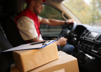 Dieb bestiehlt Juwelier – und bietet ihm die Beute an