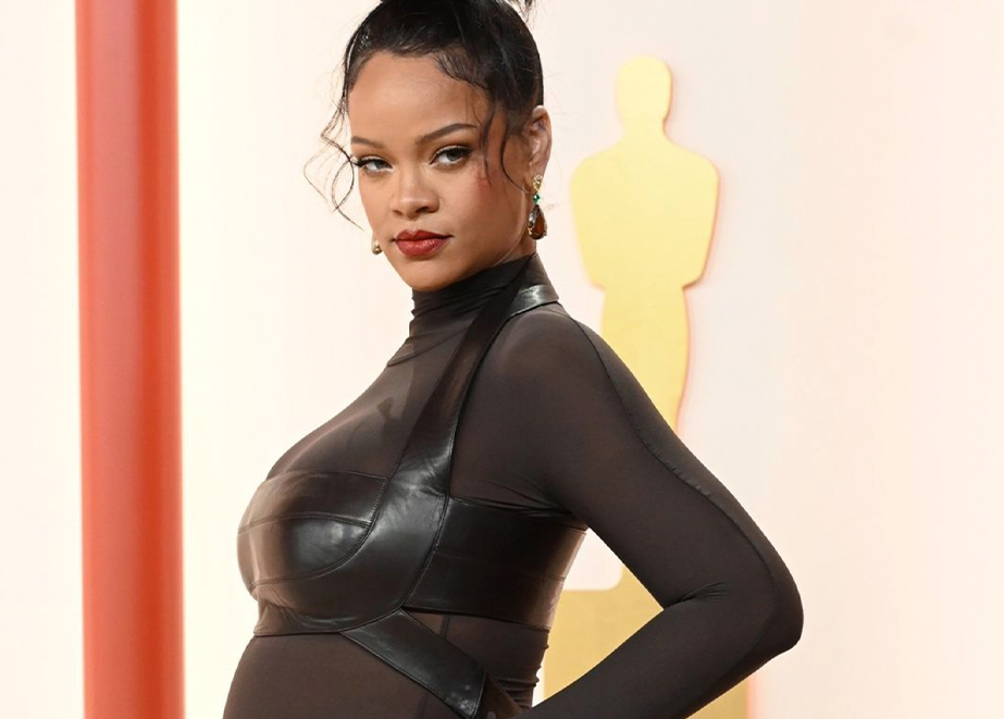 Rihanna_Oscars_2023