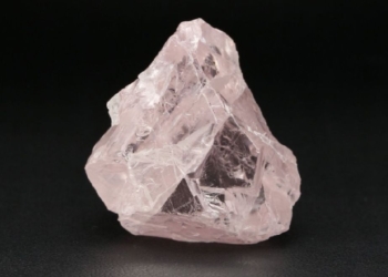 Der noch namenlose rosa Riese bringt 108,39ct auf die Waage. © Storm Mountain Diamonds