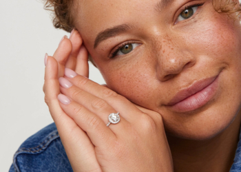 Lightbox_De_Beers_Verlobungsring_Labordiamant