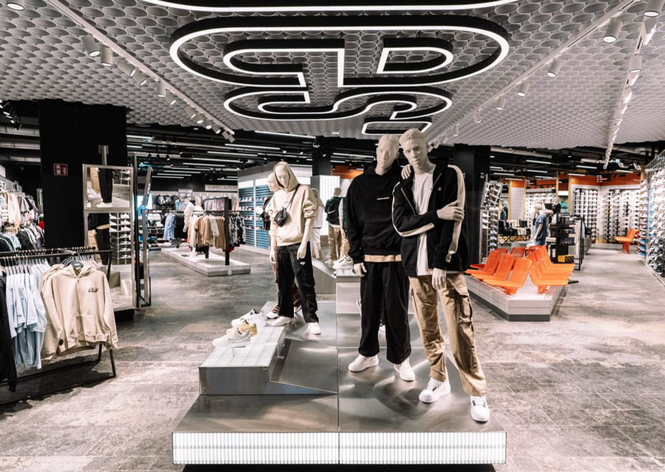Marc_Czemper_Sven_Voth_Casio_Sniper_Konzept_Store_Community_Retail