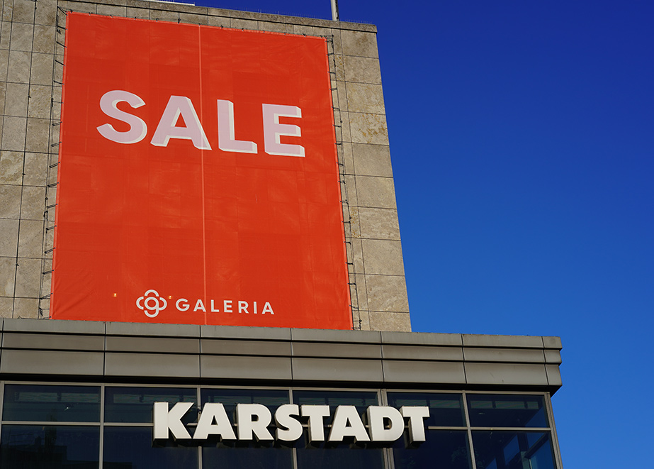 Sale Galeria Karstadt Kaufhof © Shutterstock | Achim Wagner