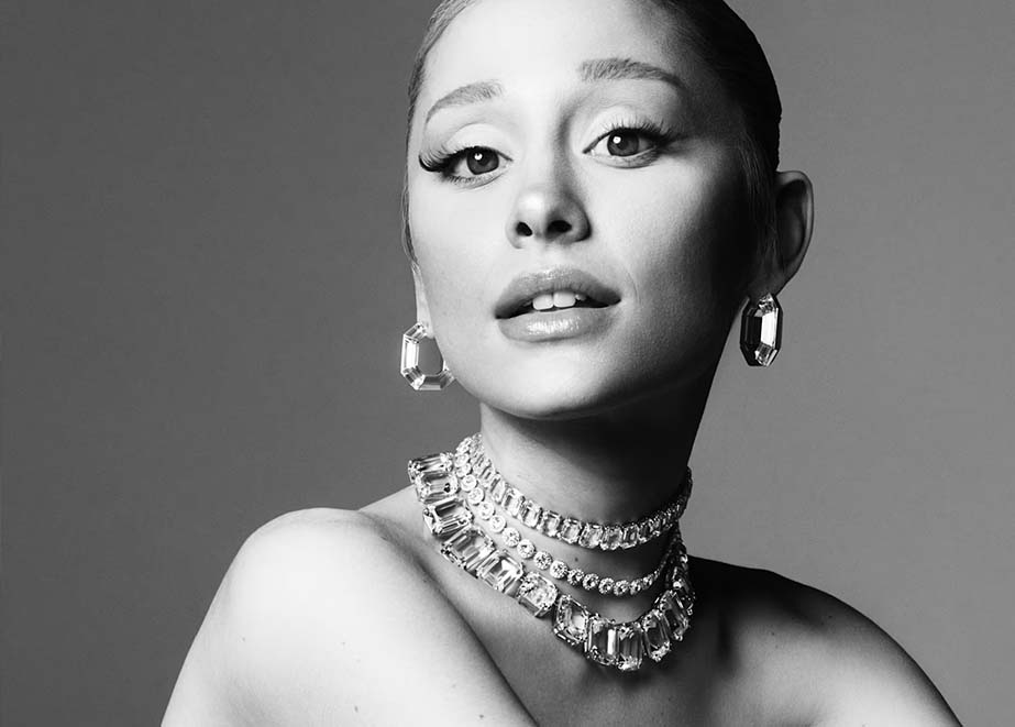 Ariana Grande Swarovski Weihnachten 2024