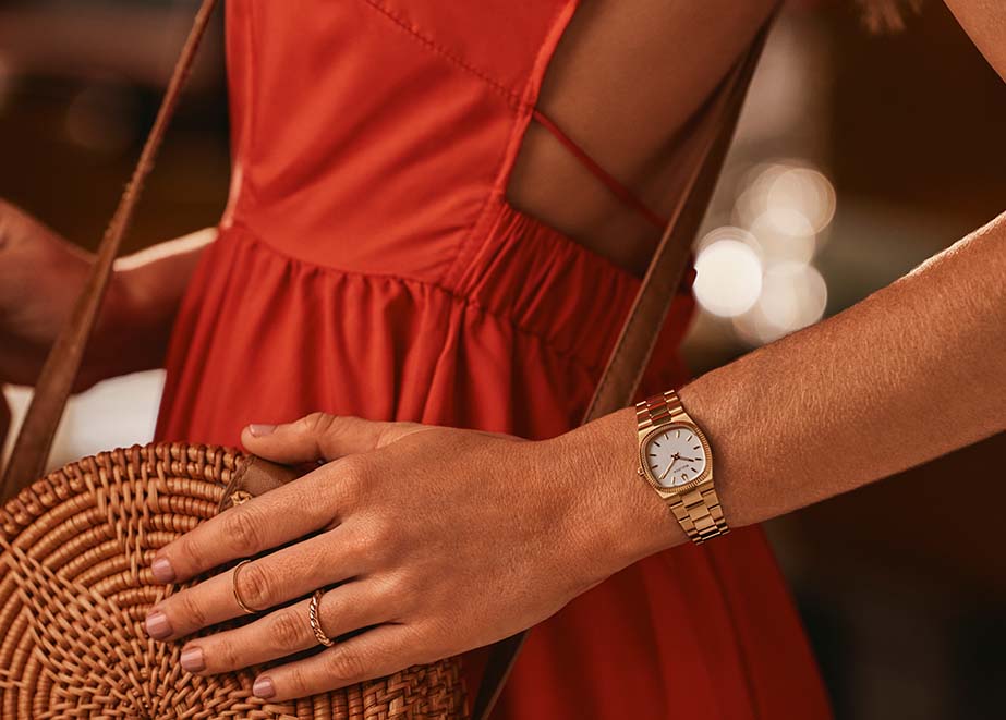 Bulova Super Seville Mini mit TV-Dial und Münzrand-Lünette