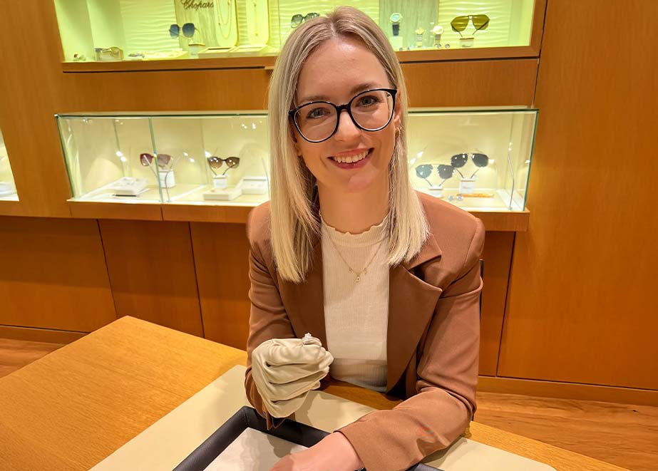 Juwelier Mühlbacher Regensburg Alina Lehner Verlobungsring Experte Juwelier Mühlbacher Regensburg Alina Lehner Verlobungsring Experte